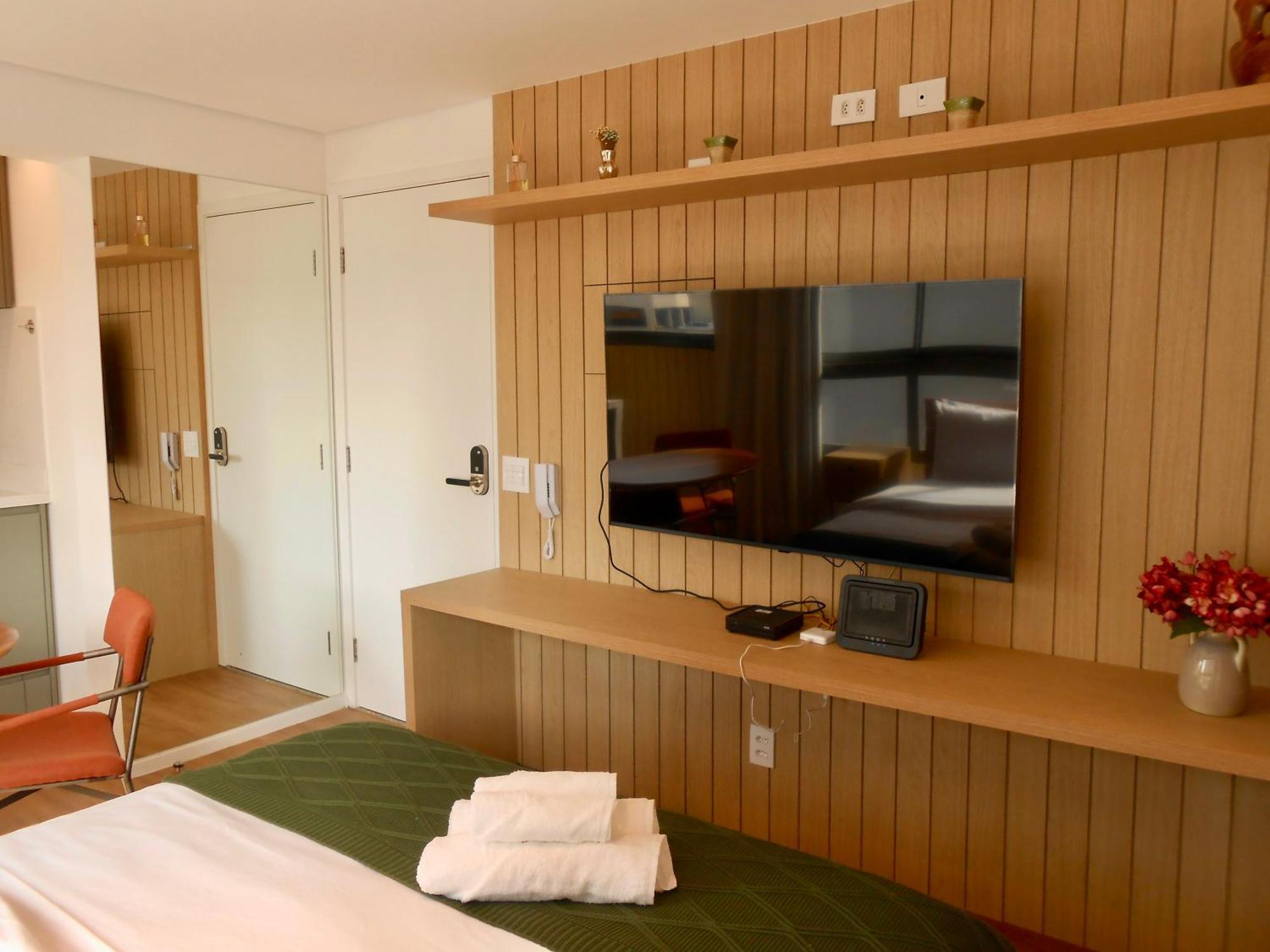 Apartment 705 Lux Allianz Park