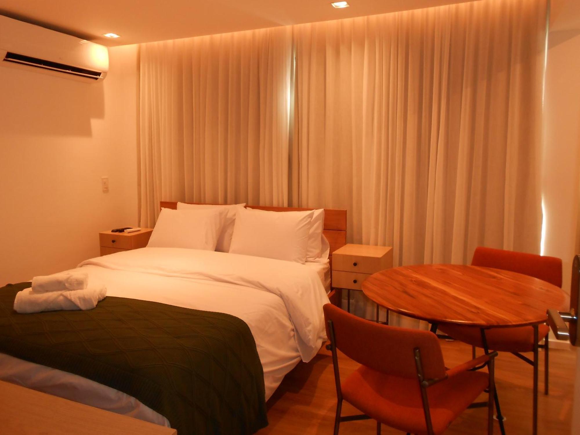 705 Lux Allianz Park Apartment
