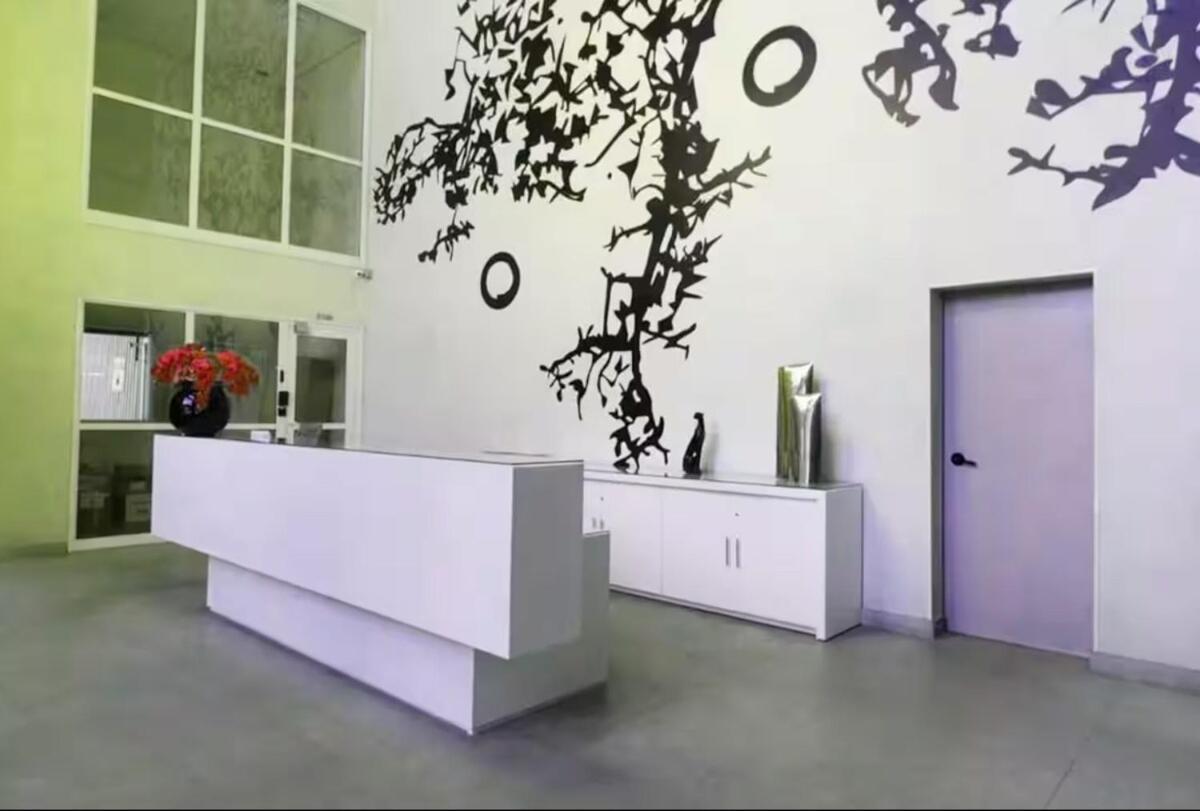 Loft Moderno - High Security And Garage Shoppings Apartment *