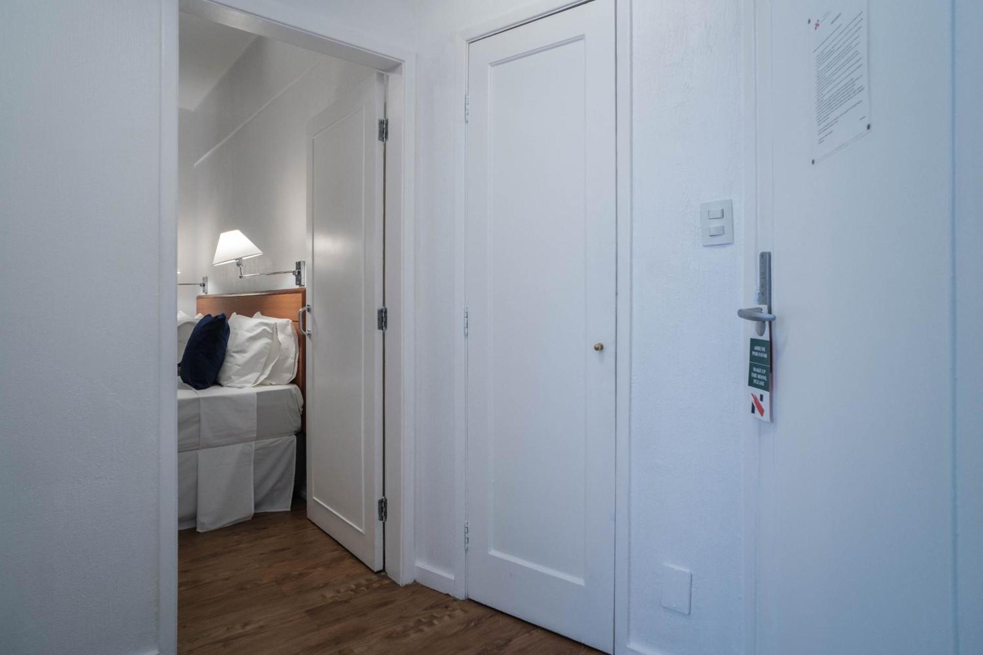 Khách sạn Normandie 4*