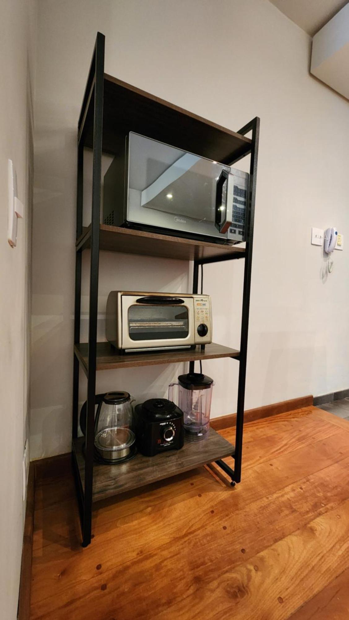 Lorena - Cozy Flat With Balcony Apartamento