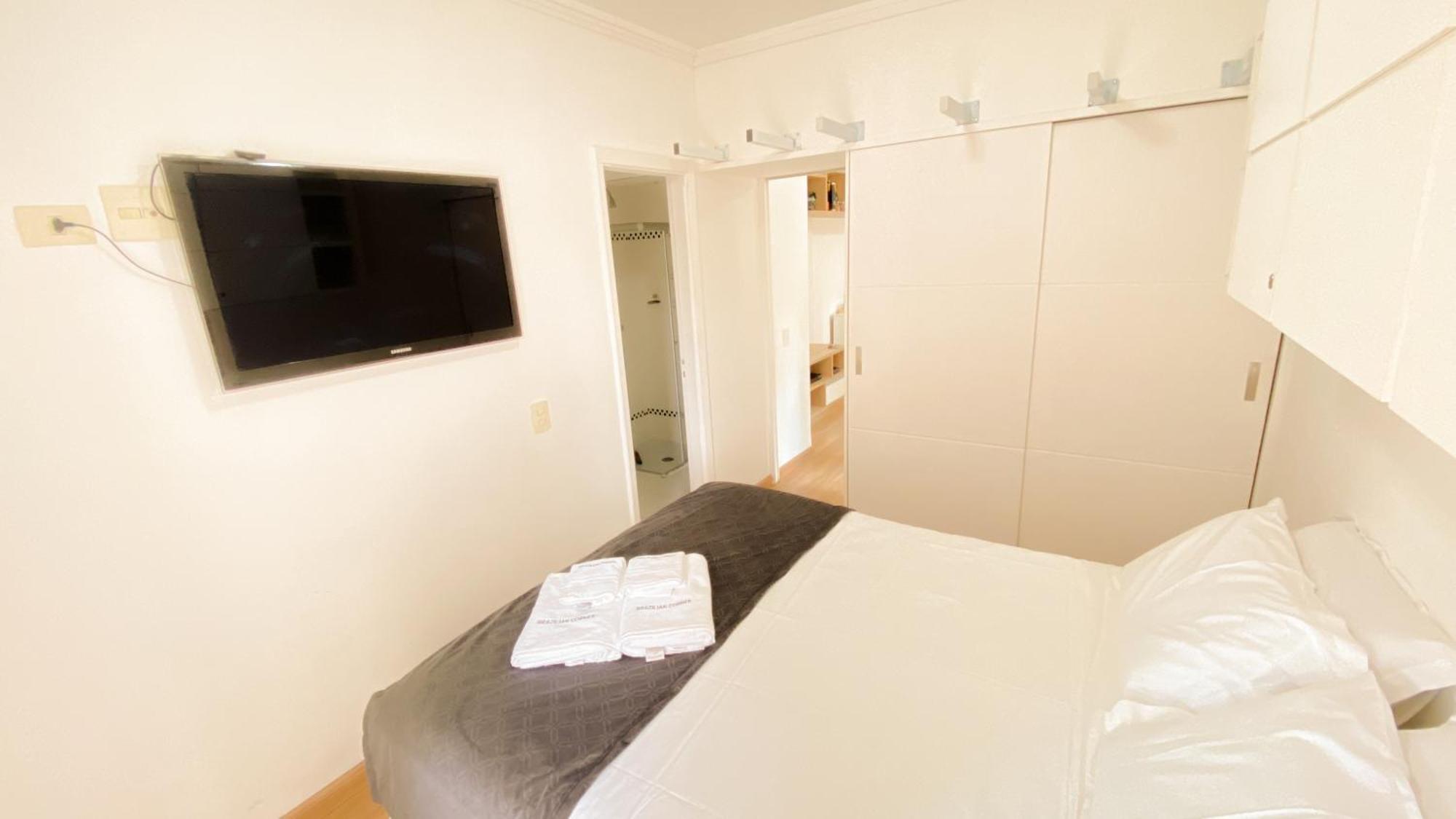 Jacuzzi, Ac, Vaga, Olimpia | Brazilian Corner Apartment