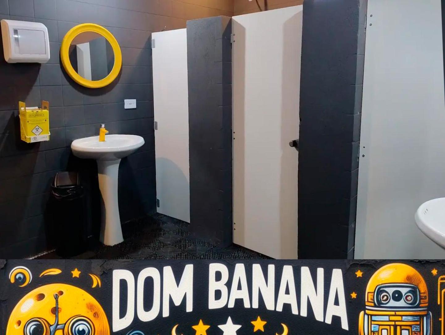 Dom Banana Hostel *