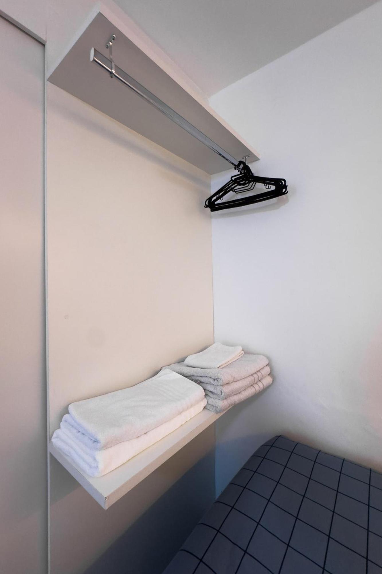Apto 2dorm Reformado Ao Lado Ao Lado Do Allianz Pe0061 Apartment