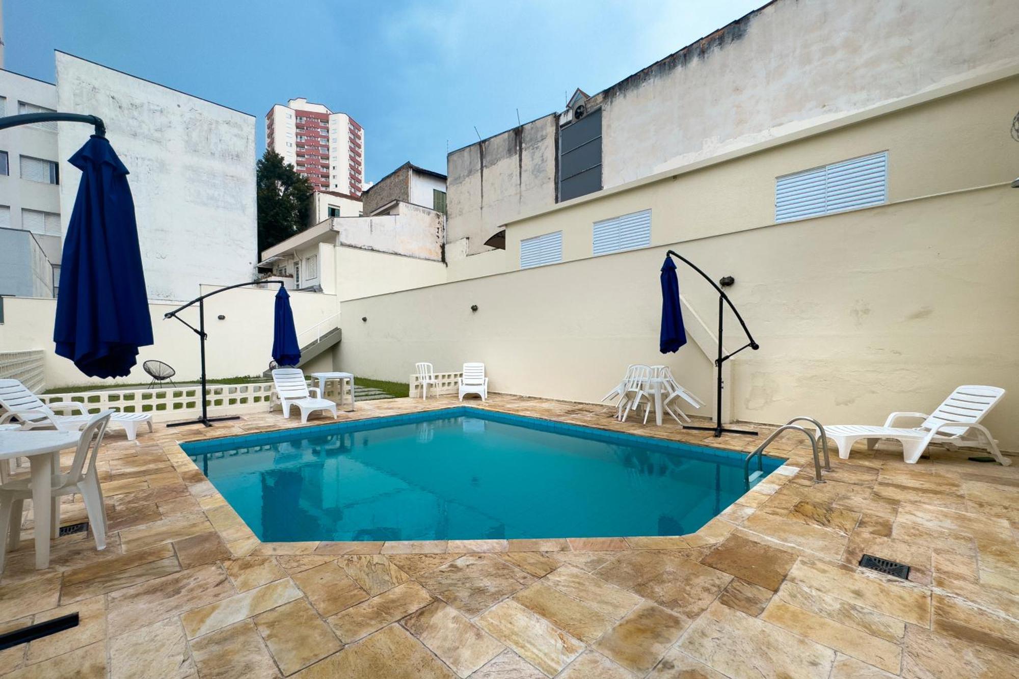 Apto 2dorm Reformado Ao Lado Ao Lado Do Allianz Pe0061 Apartment