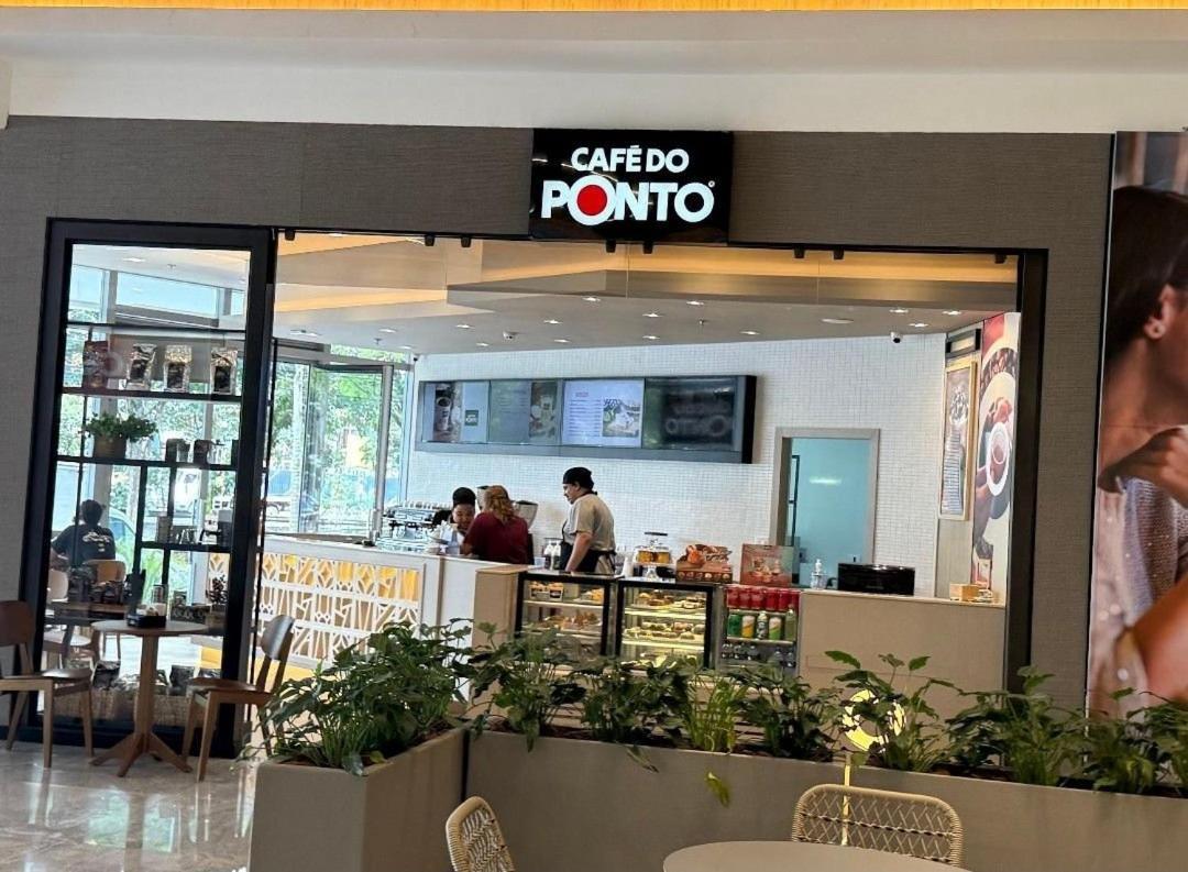 Proximo Ao Metro, Piscina, Areas Sociais, Lojas , Restaurantes, Cafe E Muito Mais... * São Paulo