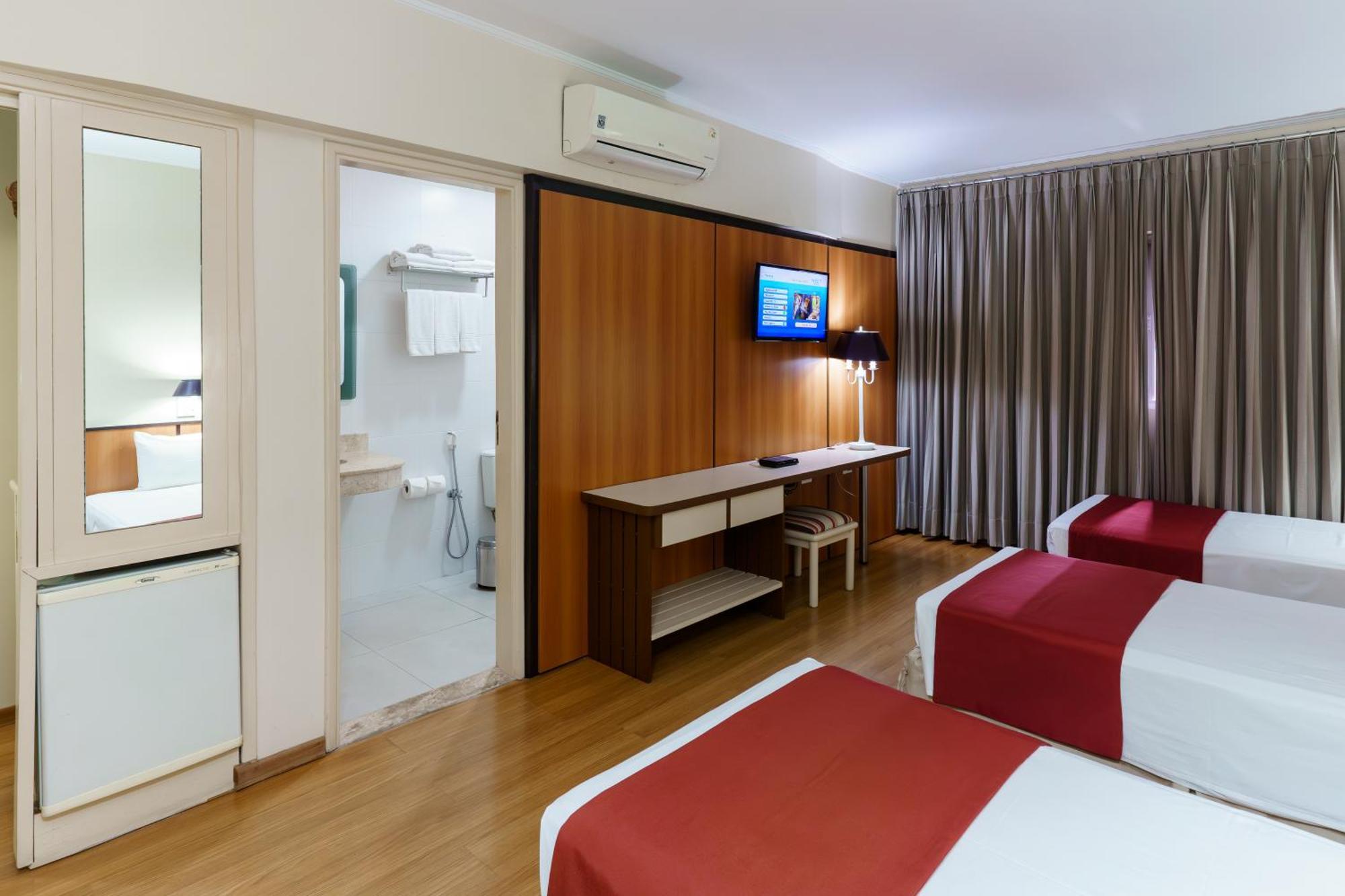 Pan Americano Khách sạn 3*