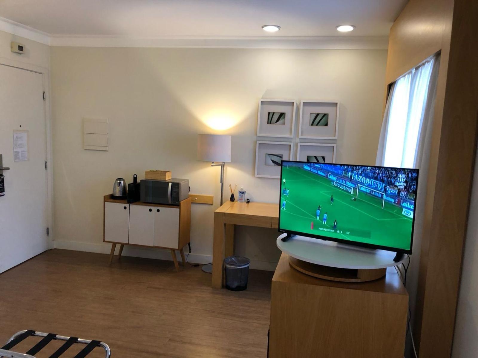 Apartemen Flat Confortavel Ao Lado Do Aeroporto De Congonhas - H201 Sao Paulo