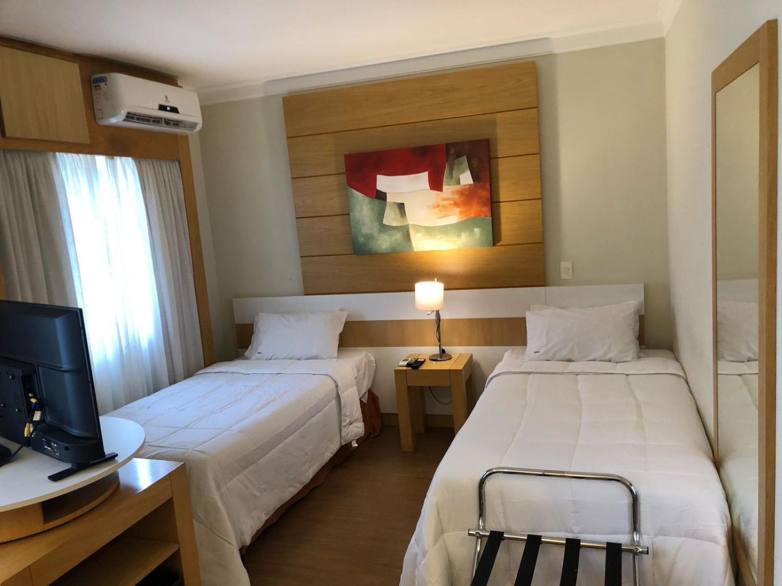 Flat Confortavel Ao Lado Do Aeroporto De Congonhas - H201 *