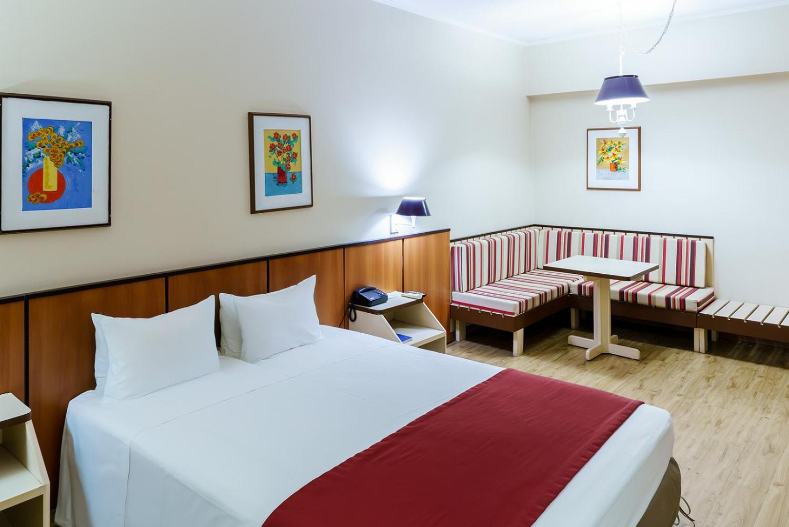 Pan Americano Khách sạn 3*