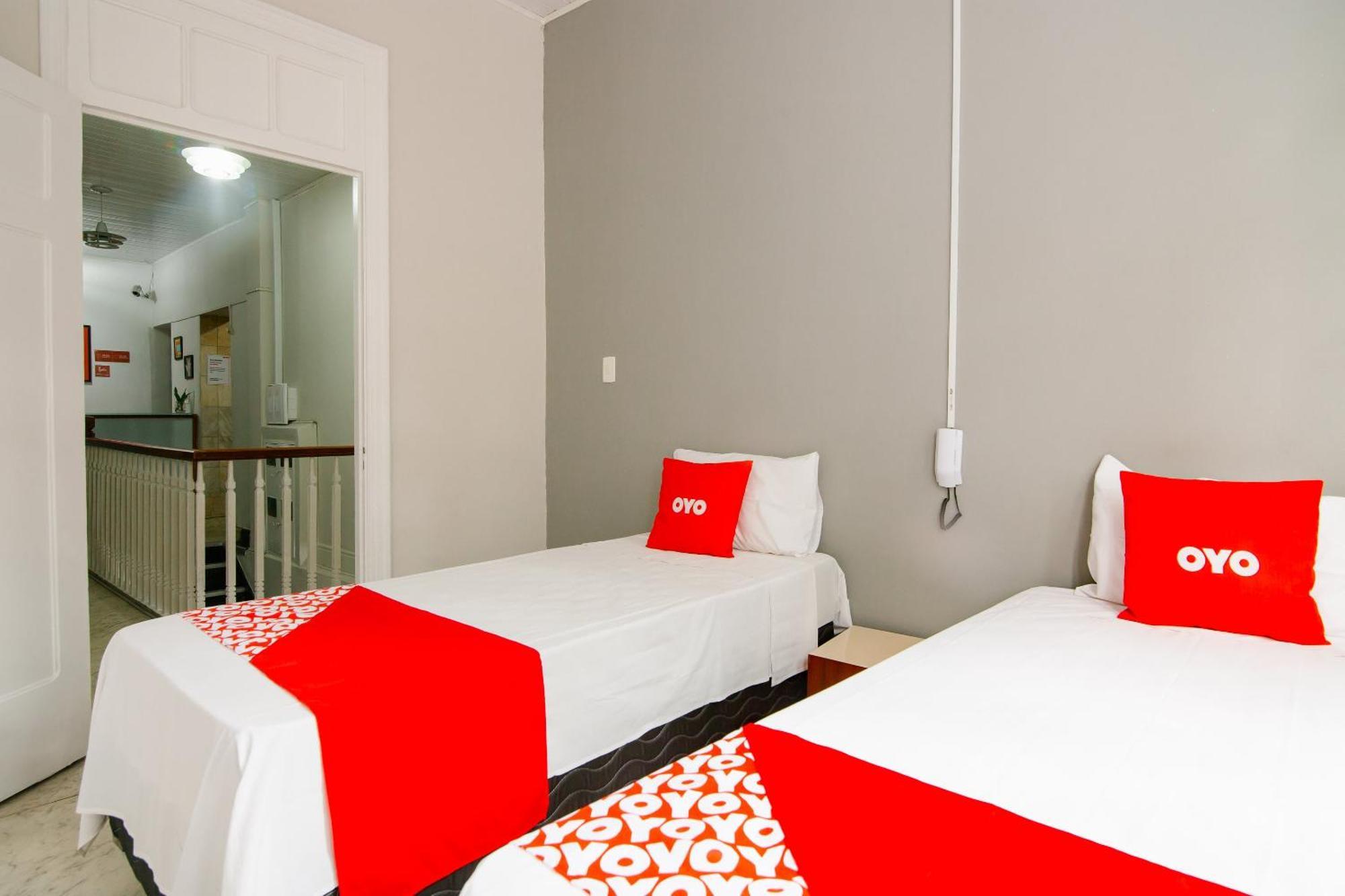 Oyo Castro Alves, 3* São Paulo