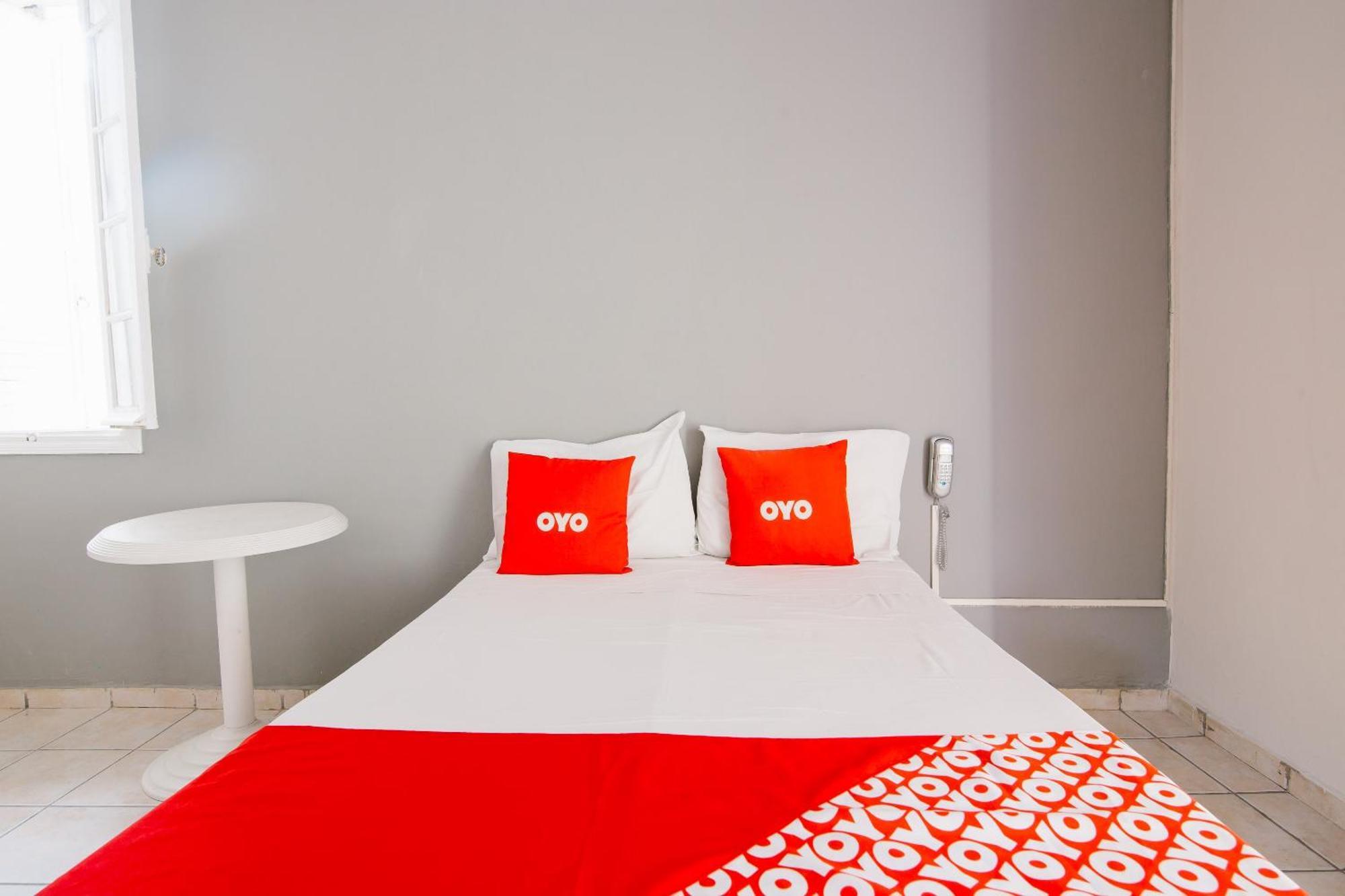 Oyo Castro Alves, Hotel 3*