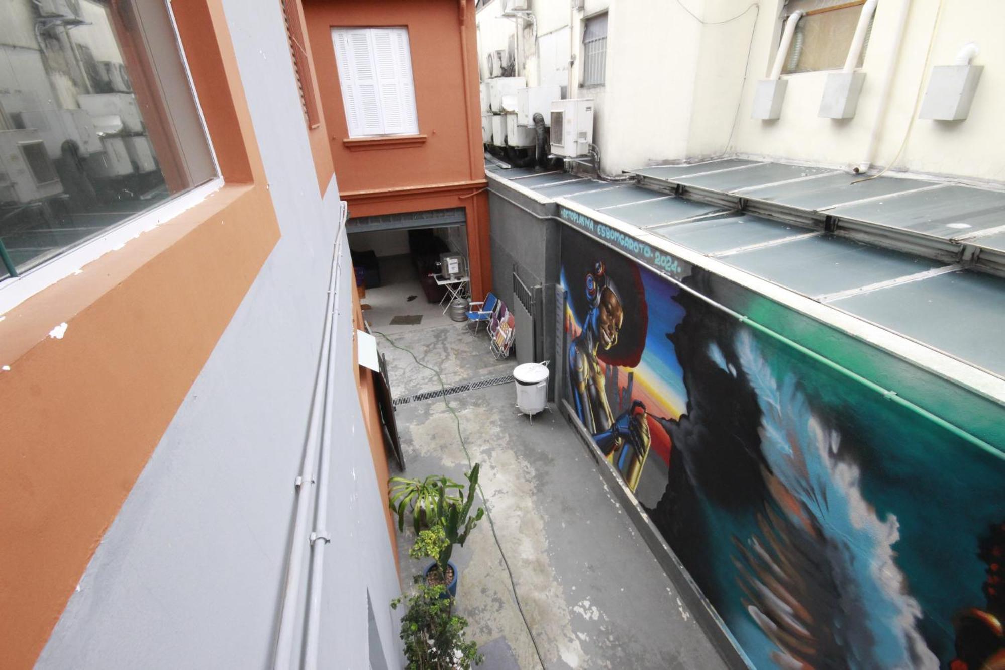 011 Hostel