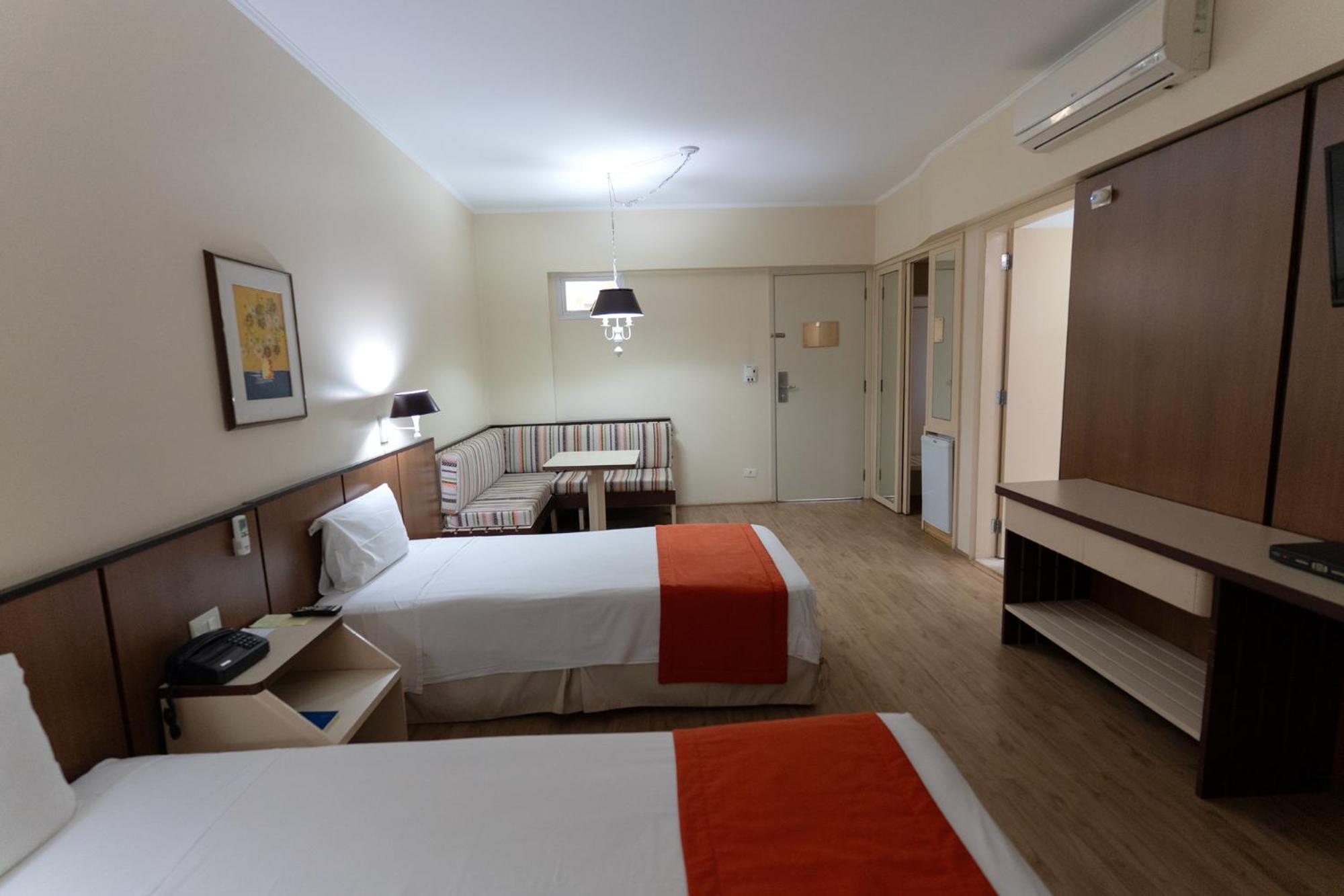 Pan Americano Khách sạn 3*