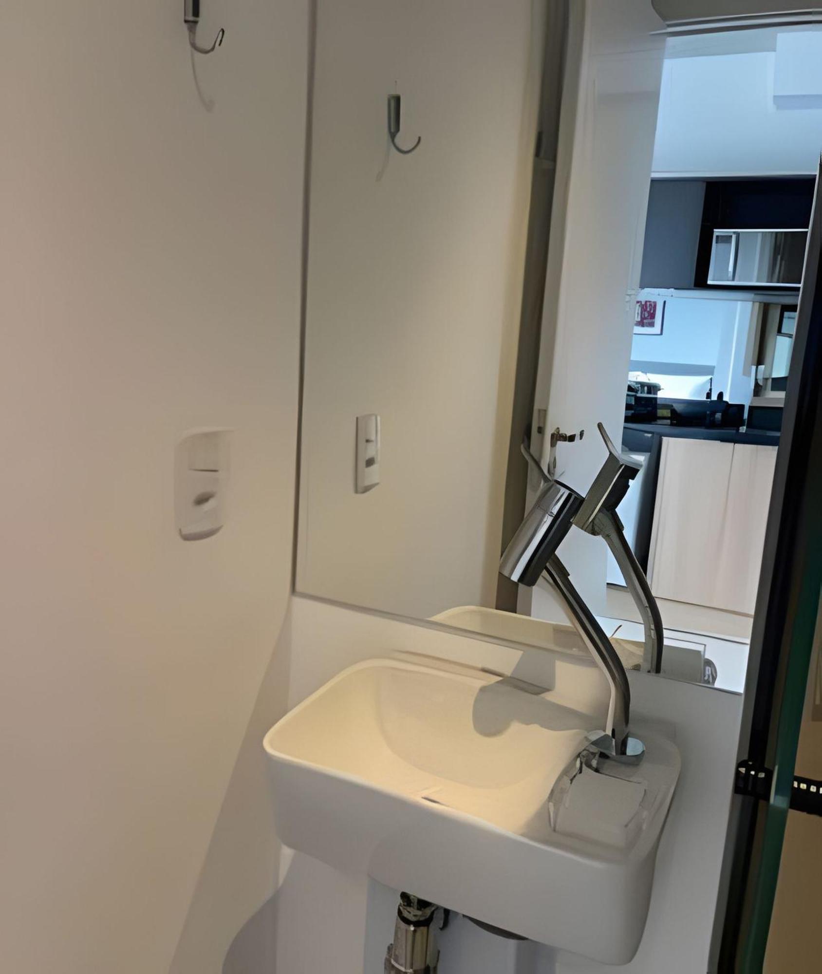 Compacto Prox Hosp Sirio 2104 *