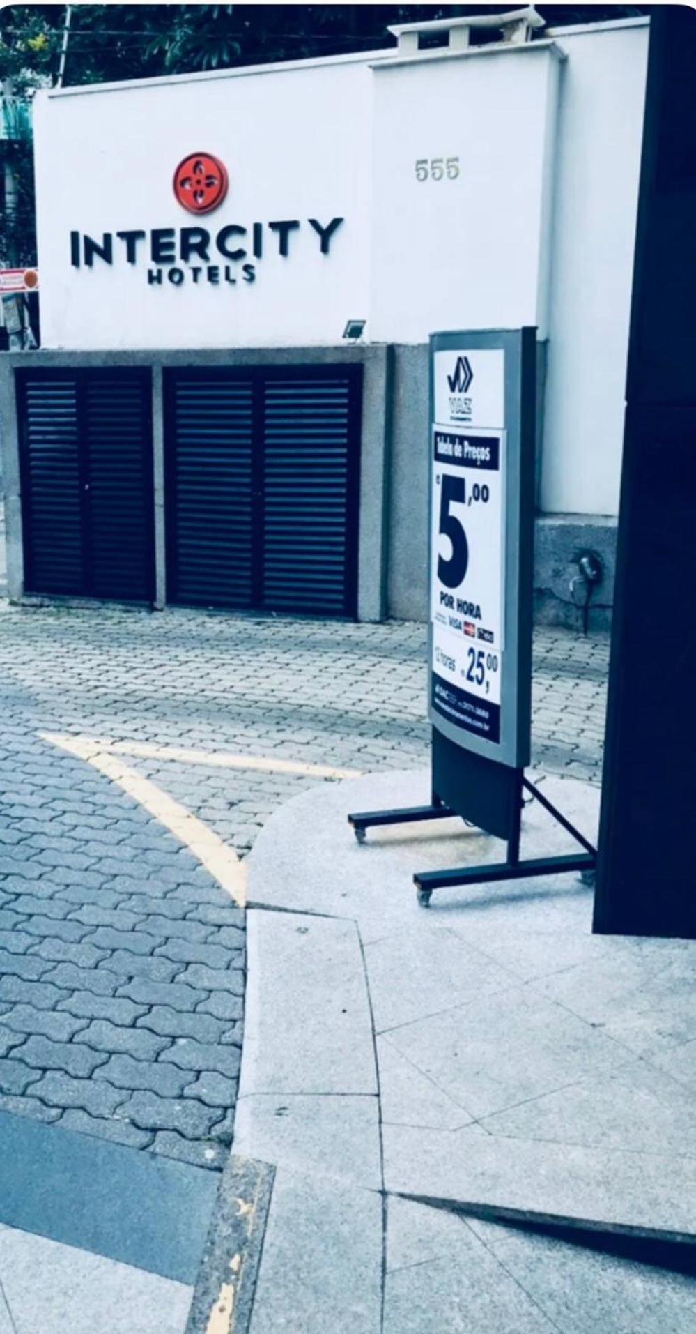 Dentro De Jardins Garagem Inclusa Otel