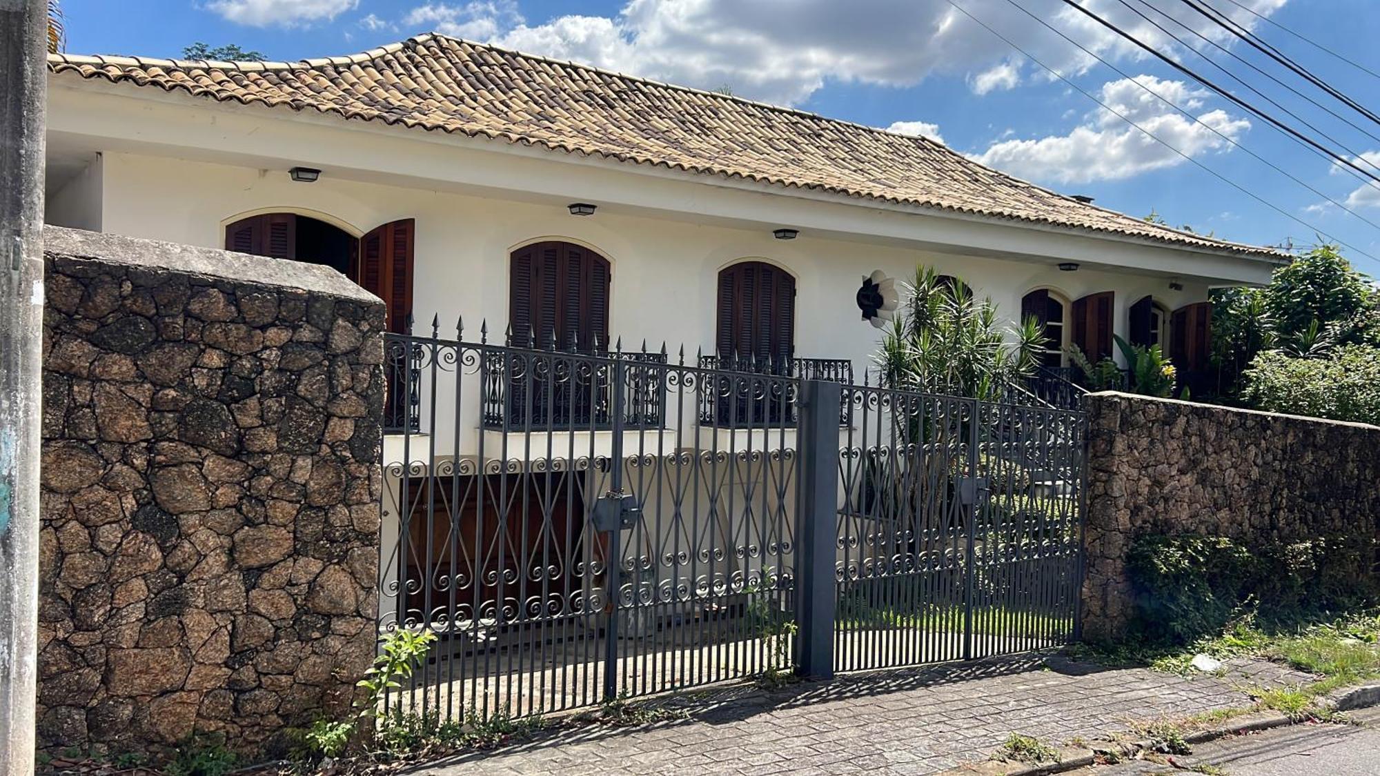 Paris House Homestay