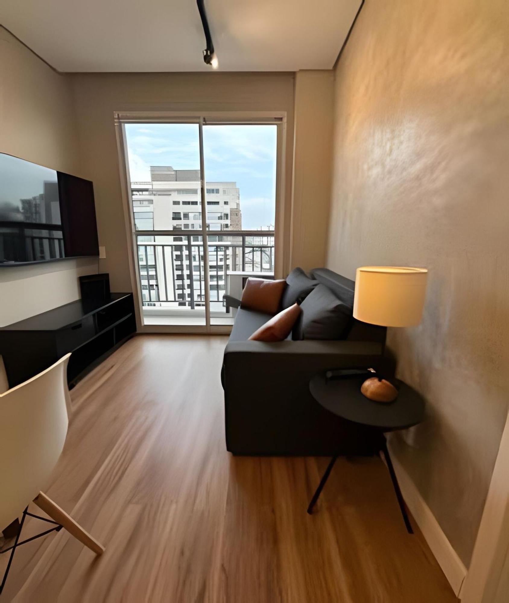 Com 2 Quartos Com Ar Em Moema Sao Paulo