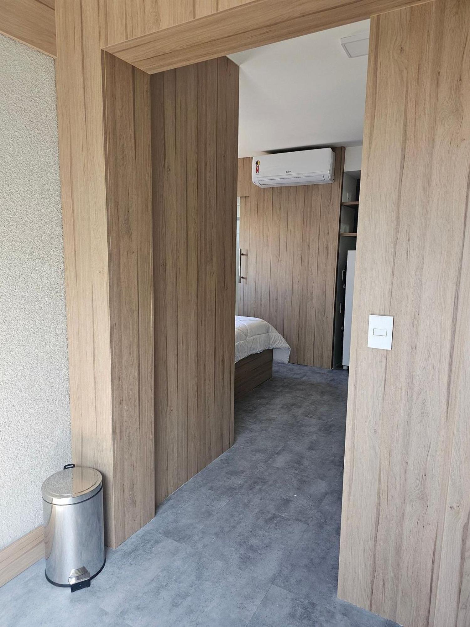 Cf Urban Apartment *