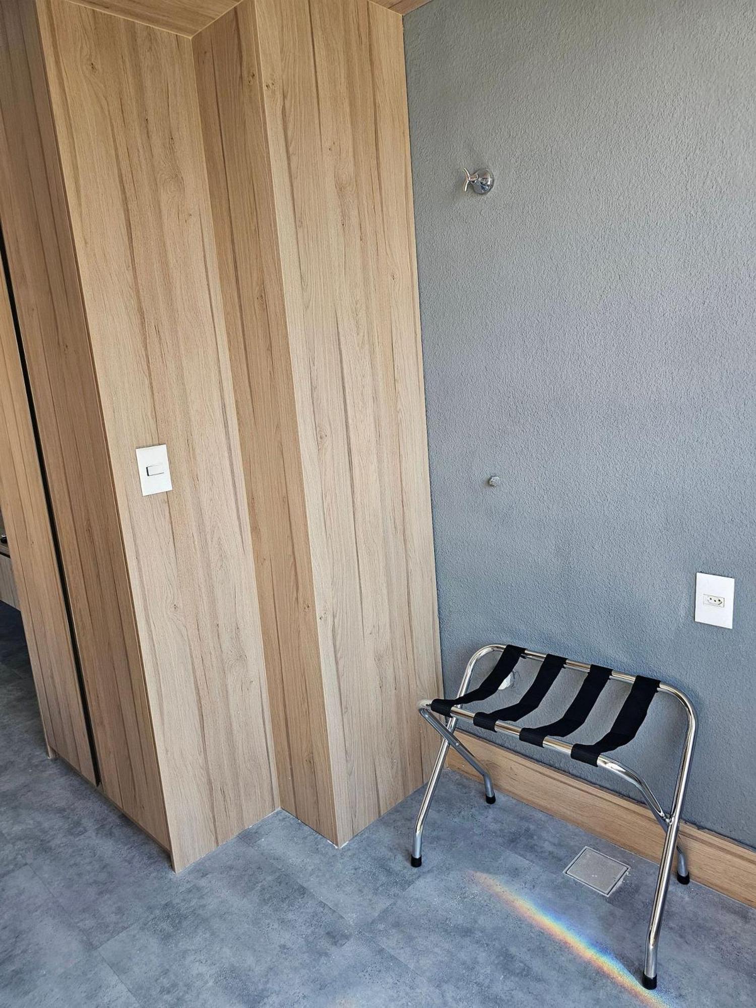 Cf Urban Apartment *