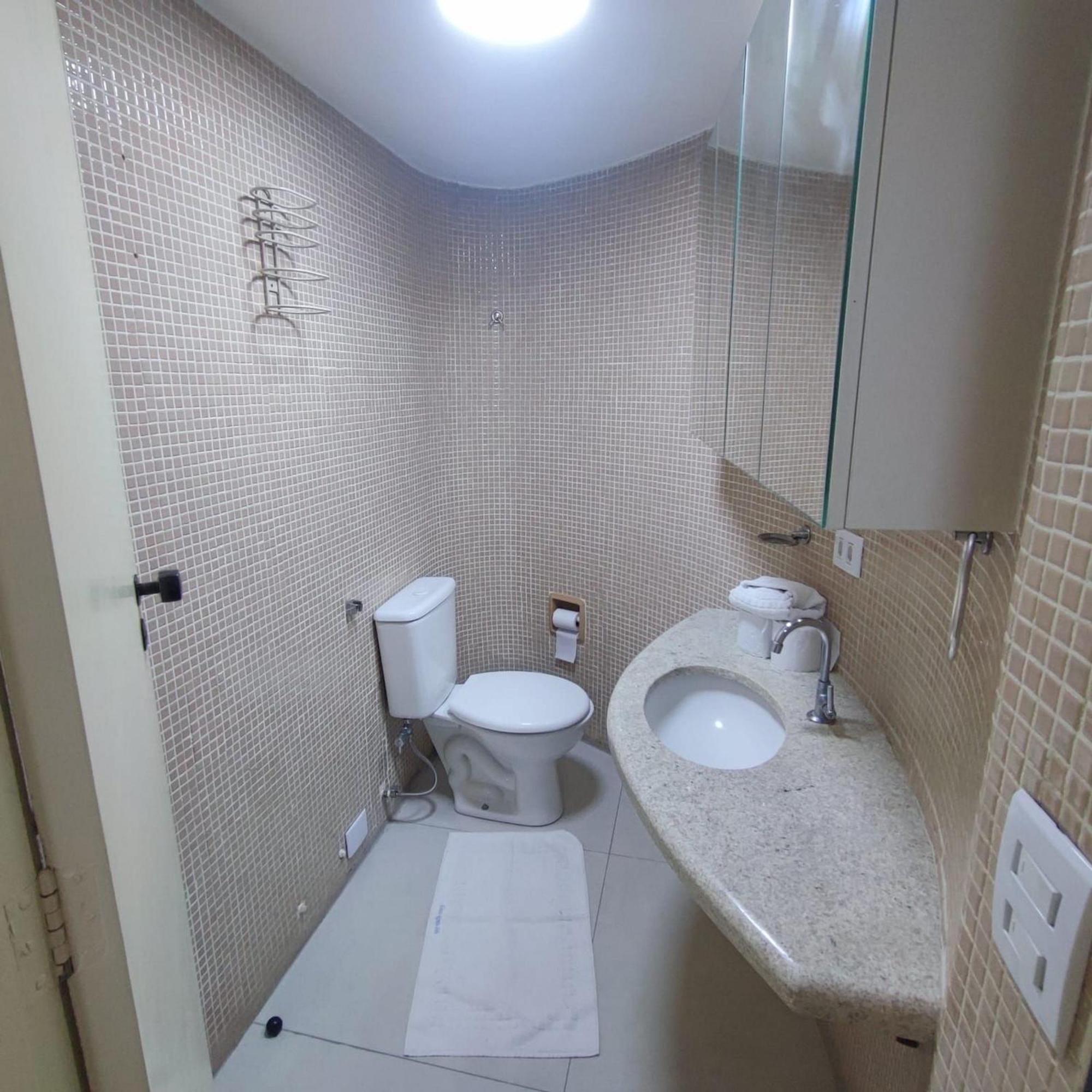 Alucinante, Liberdade , Hakka E Hosp Apartment *