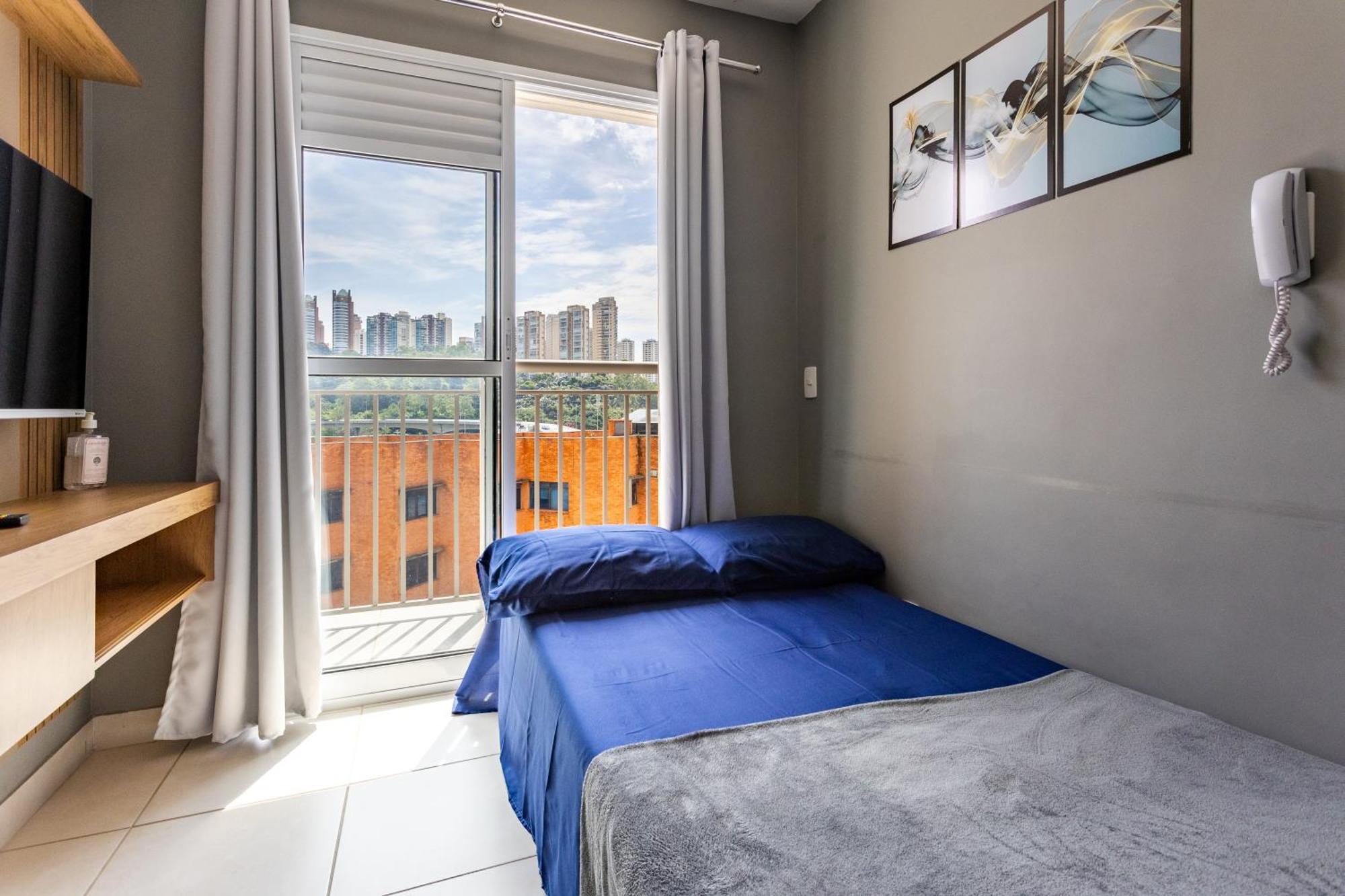 Apartemen Ape 707 B Com Varanda