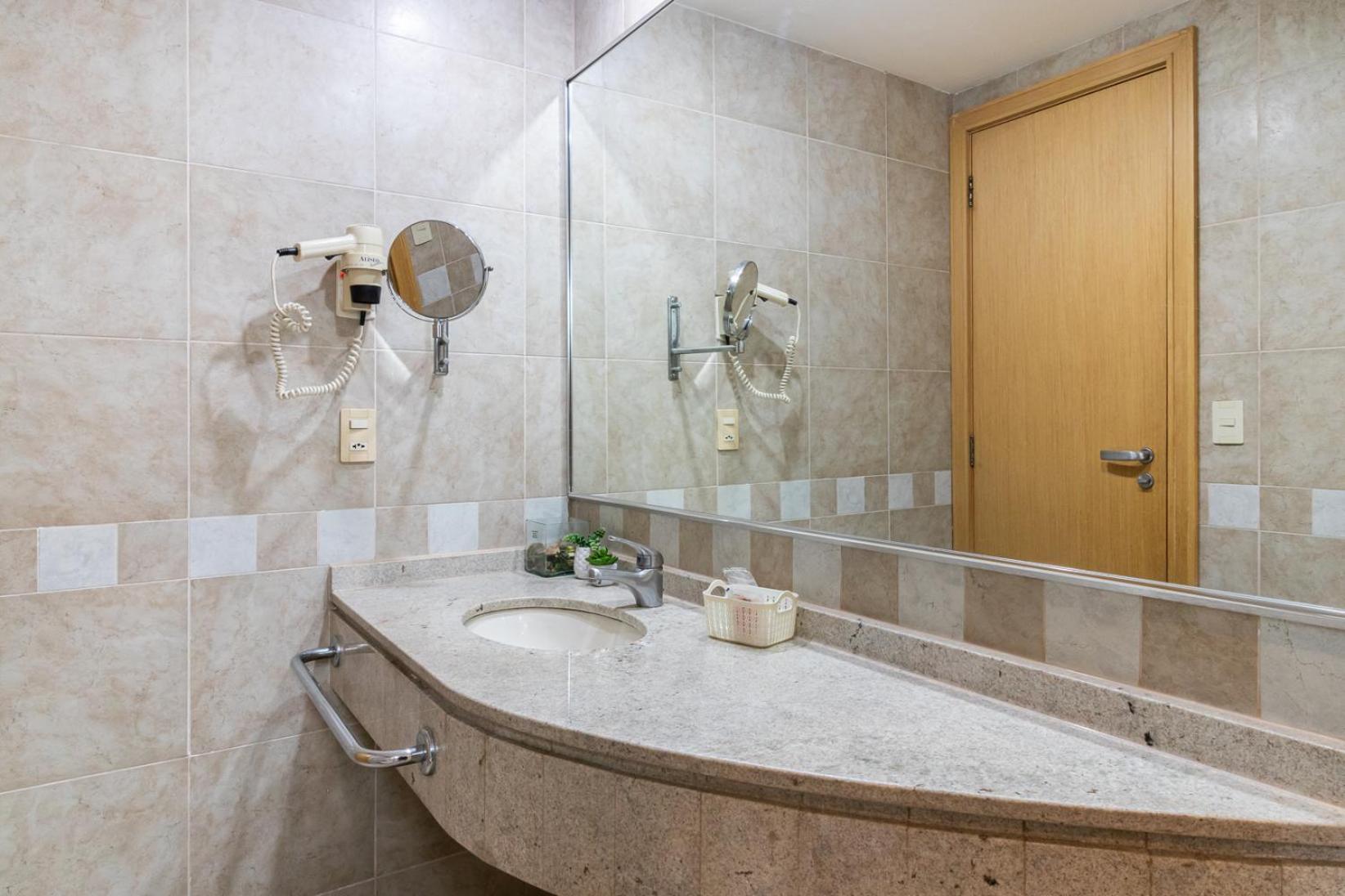 A1 Flats Radisson Berrini Căn hộ