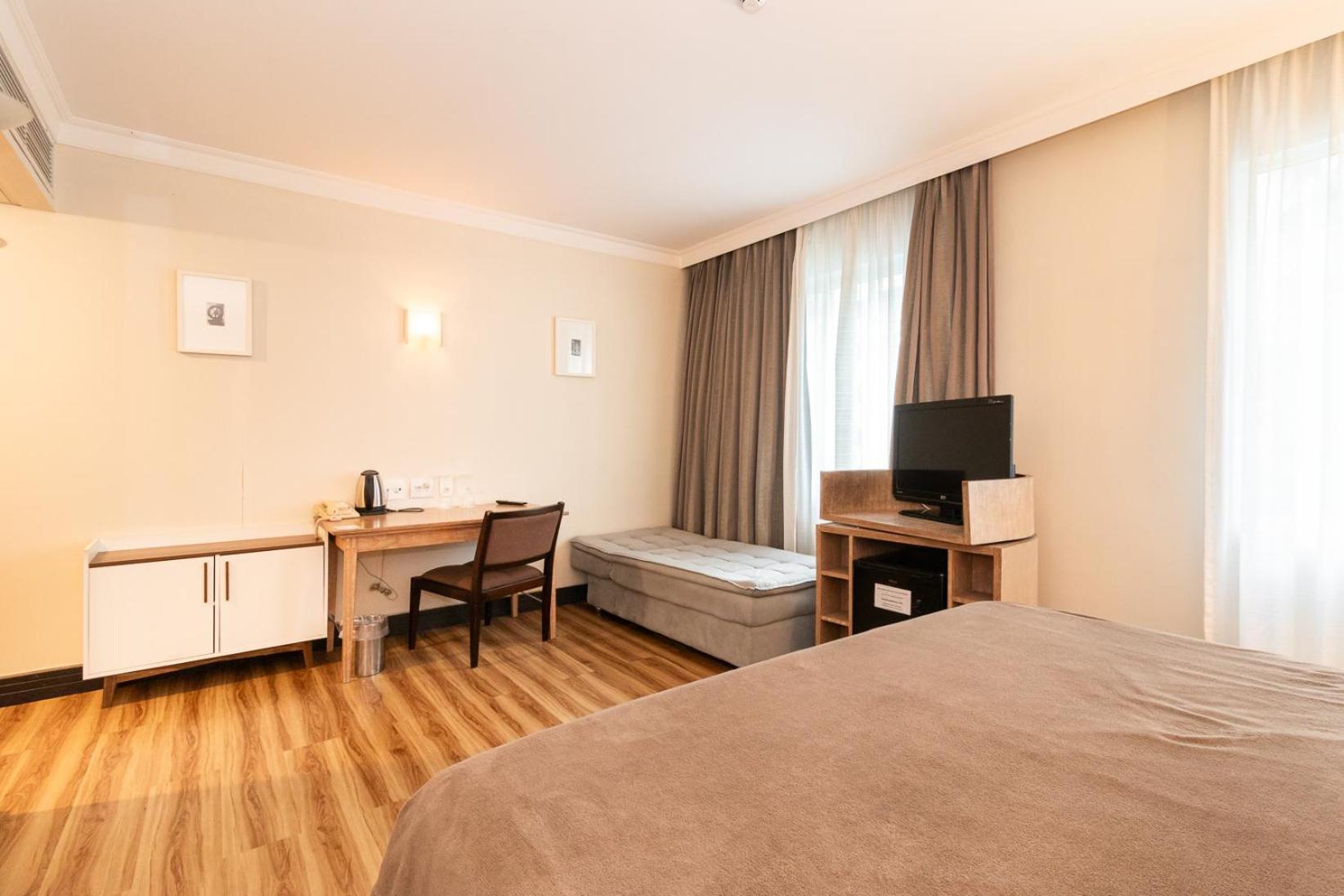 Căn hộ A1 Flats Radisson Berrini *