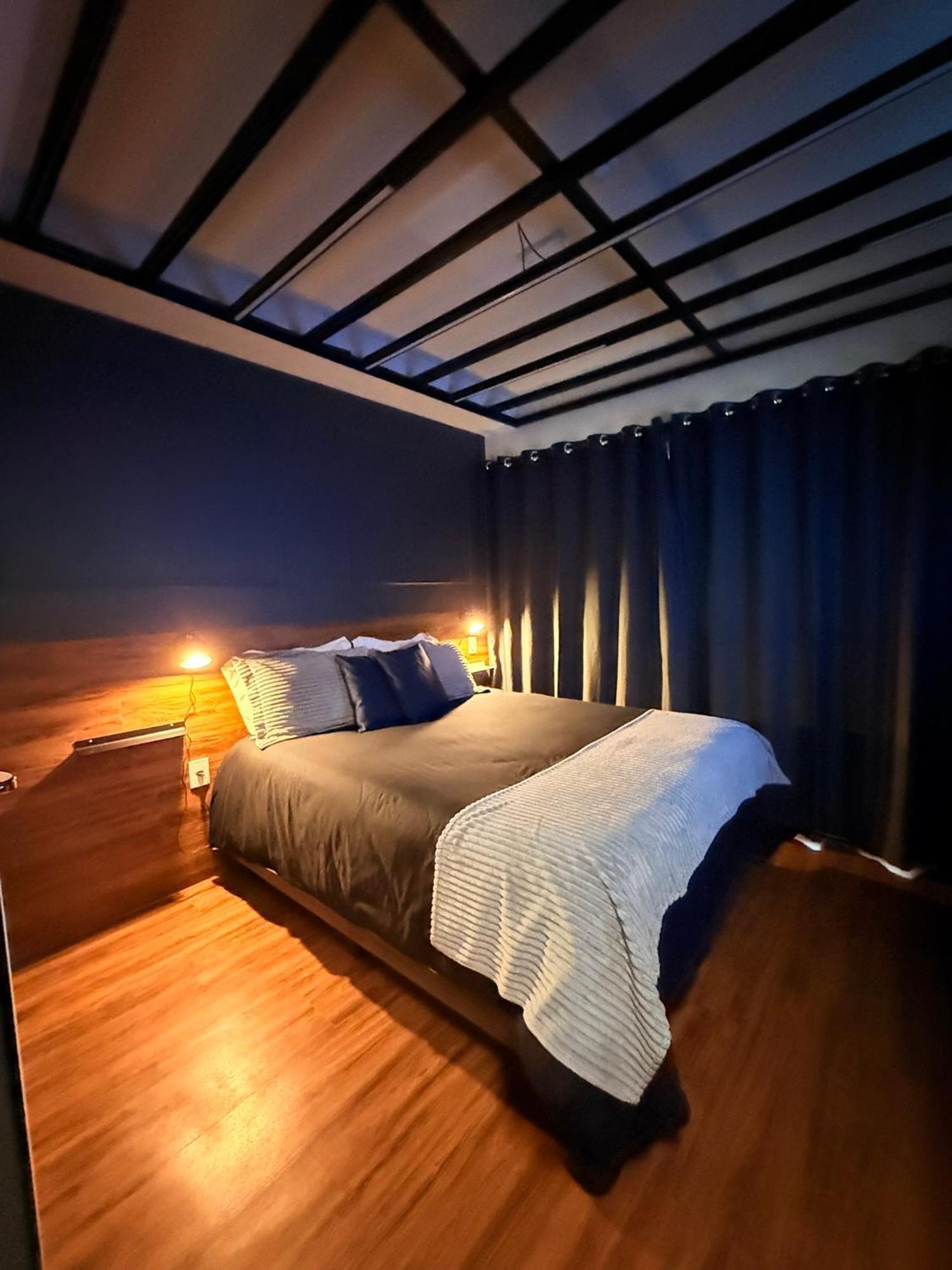 Apartment Chic Black Design - Zpinheiros