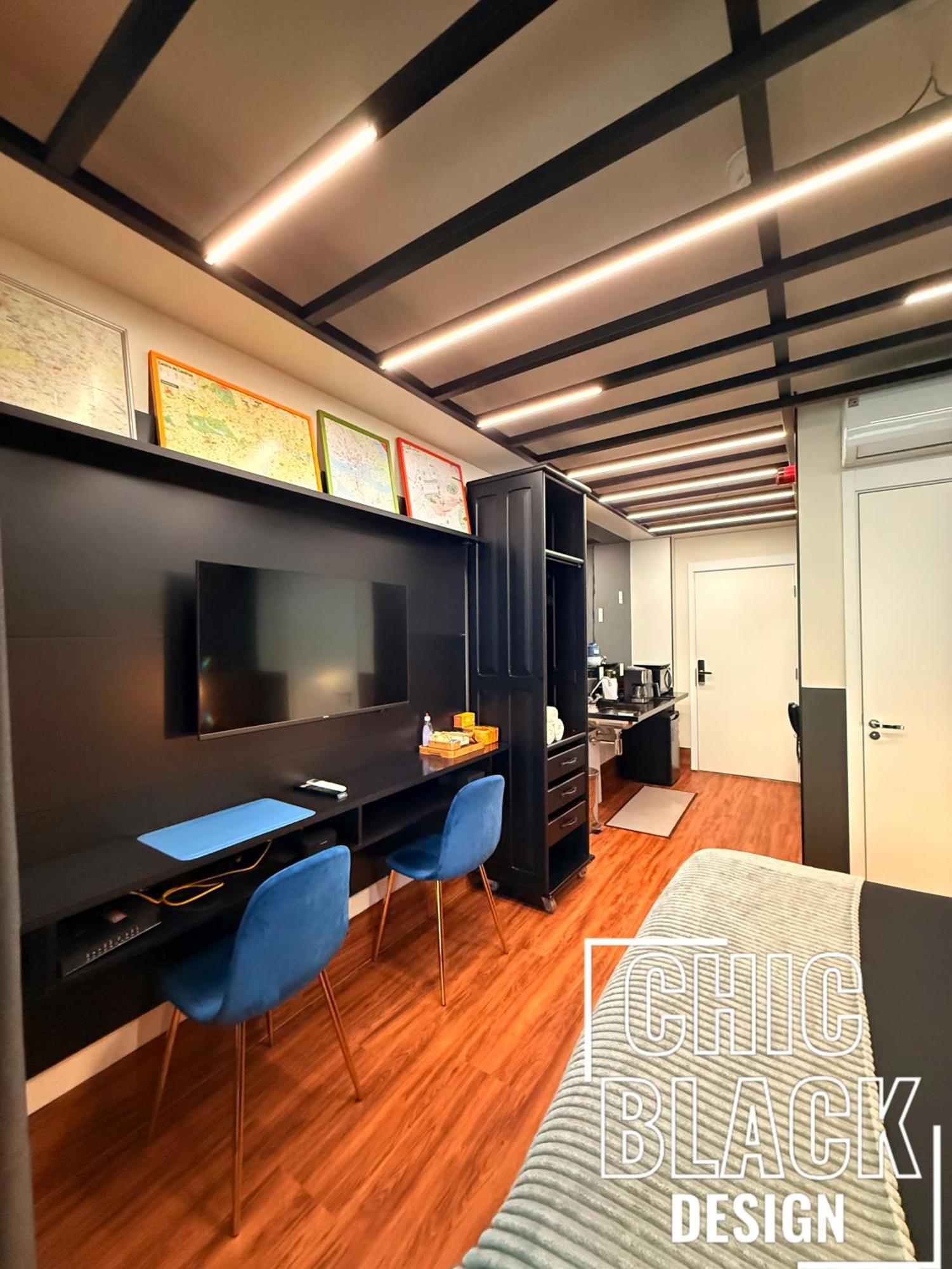Chic Black Design - Zpinheiros