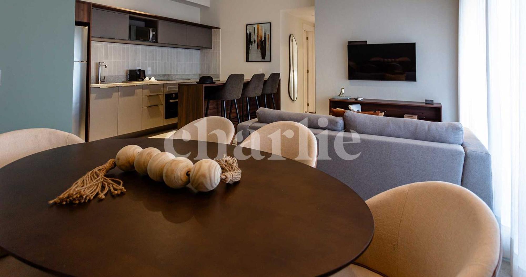 Iconyc House Of Charlie Apartment