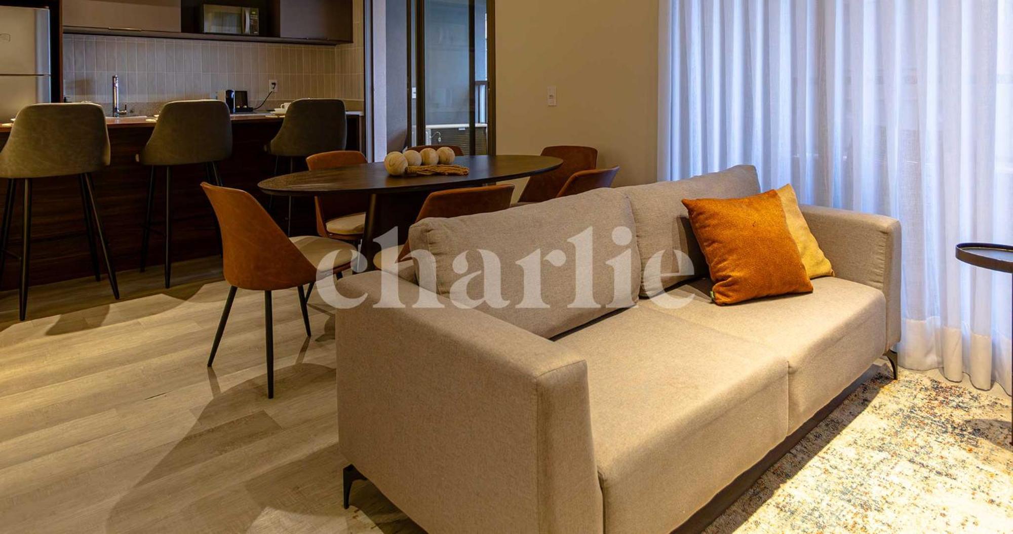 Iconyc House Of Charlie Daire *