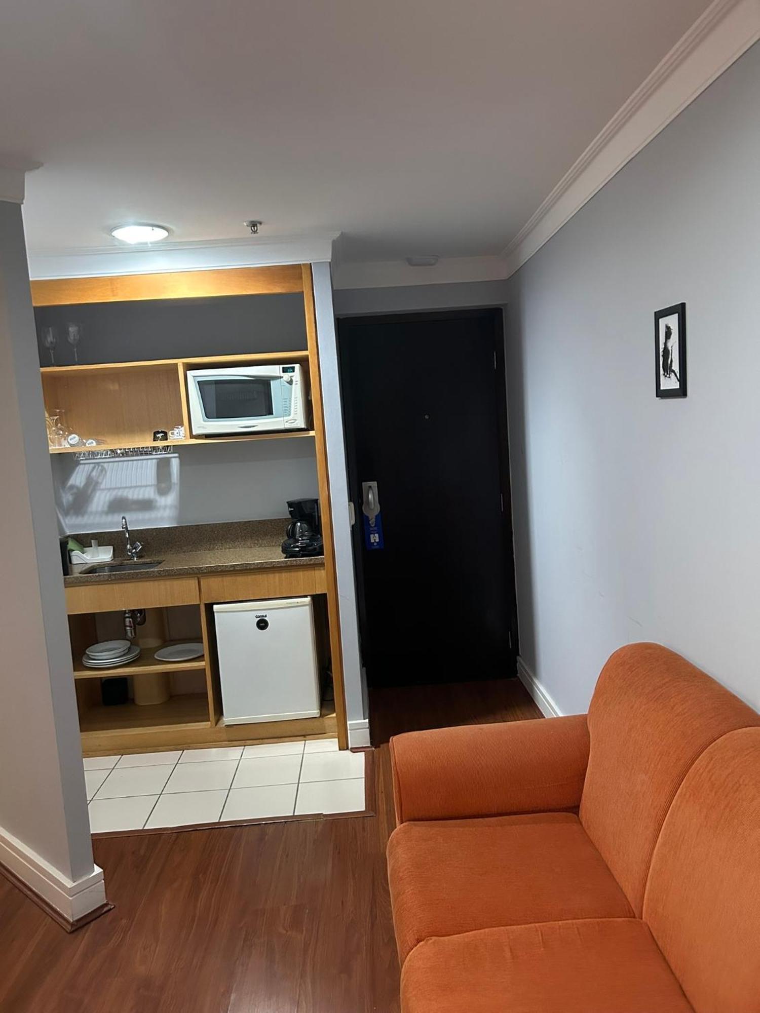 Hotel Alameda Santos H1208 *