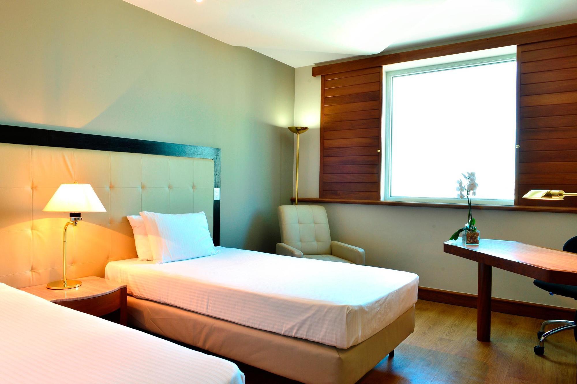 Khách sạn Pestana 4*