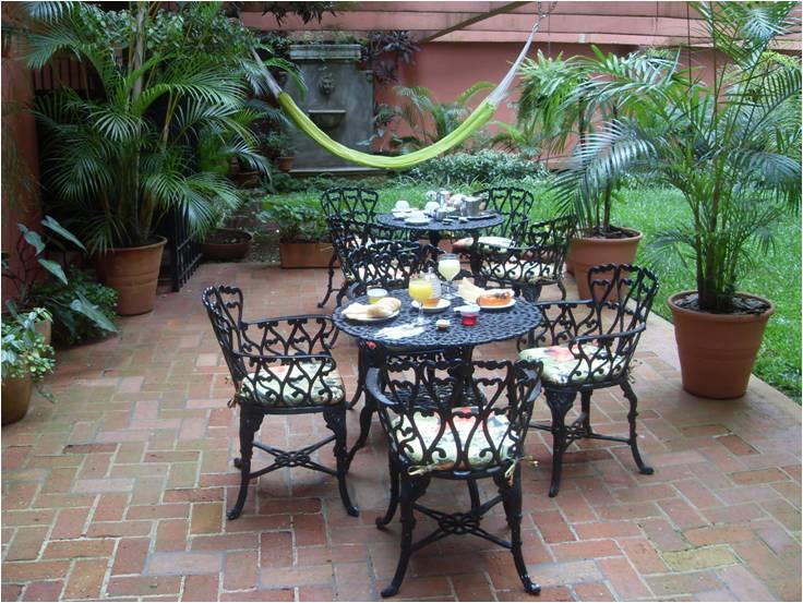 Loi Belgrano Hotel