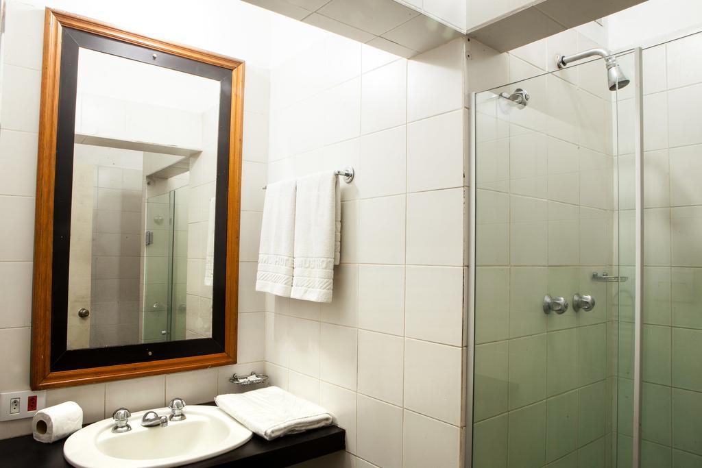 Domus Khách sạn