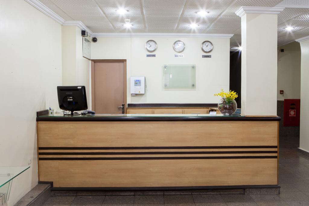 Domus Khách sạn