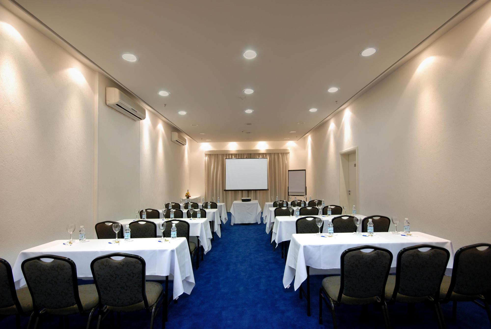 Otel Luz Plaza 4*