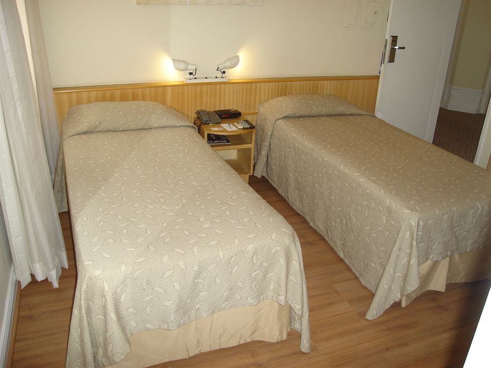 Khách sạn Century Paulista 4*