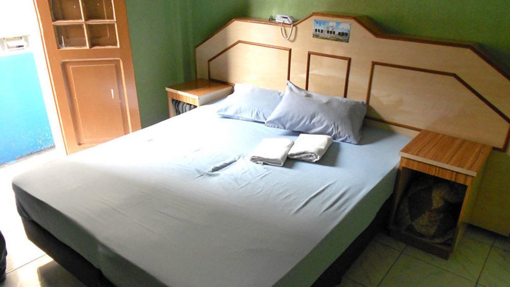 Economico Da Se Hotel *