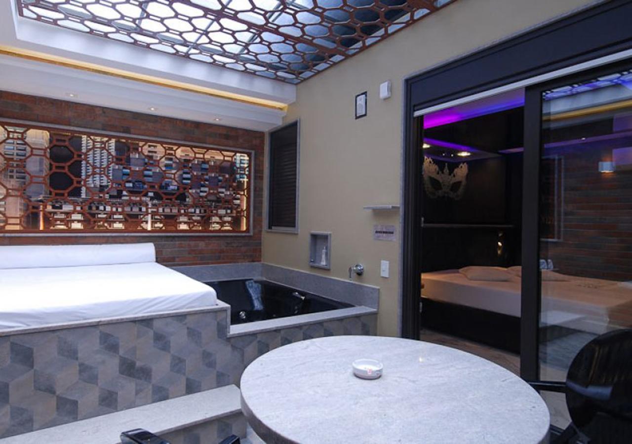 Quo Liebeshotel 3*