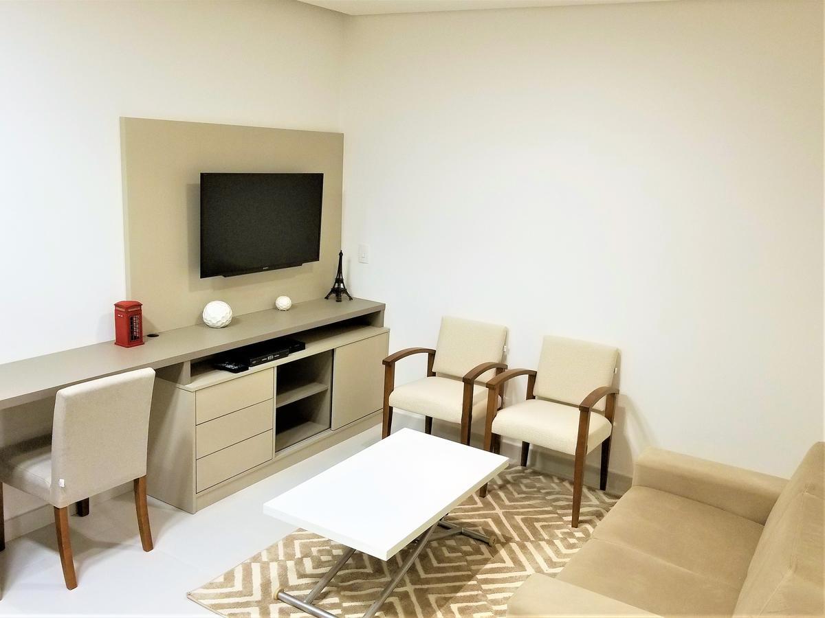 VN Ferreira Lobo Apartment *