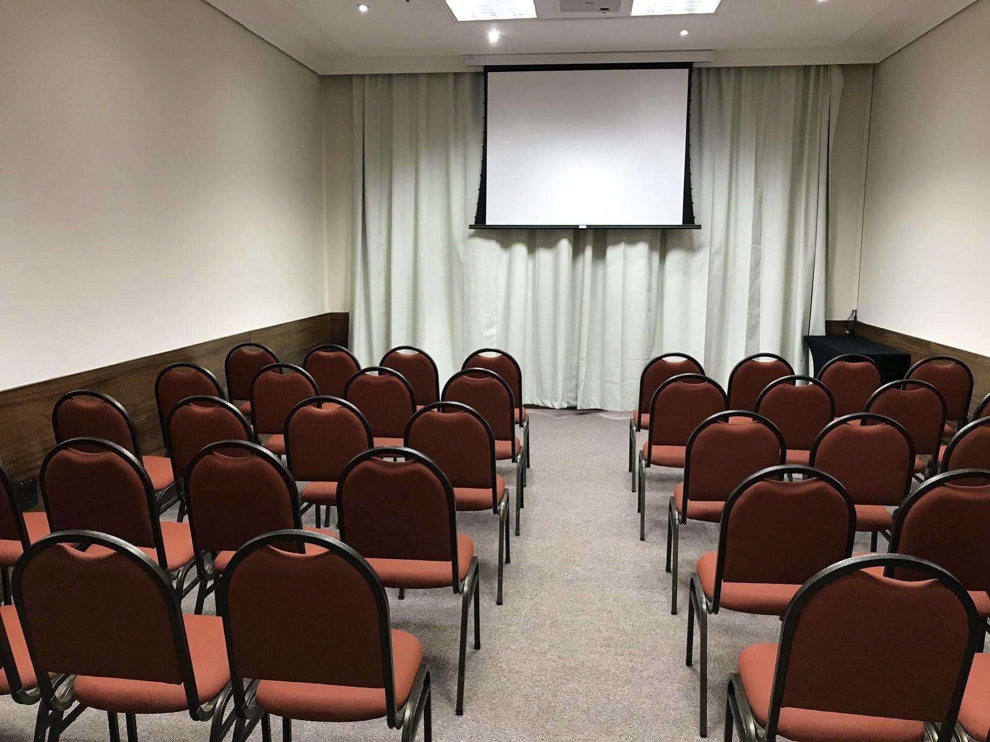 Roomo Bela Cintra Residencial Apartamento *