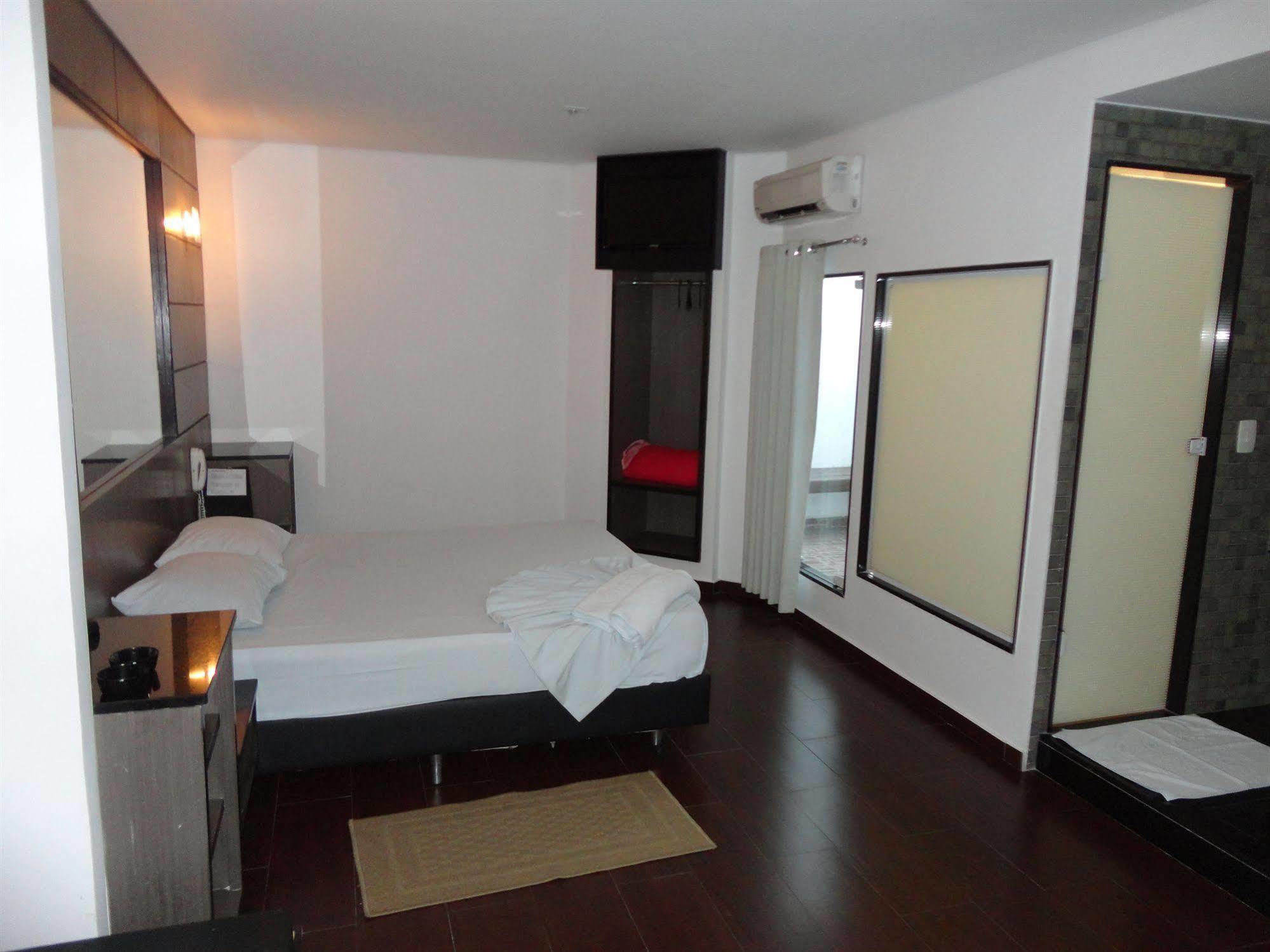 Hotel Calandre 3*