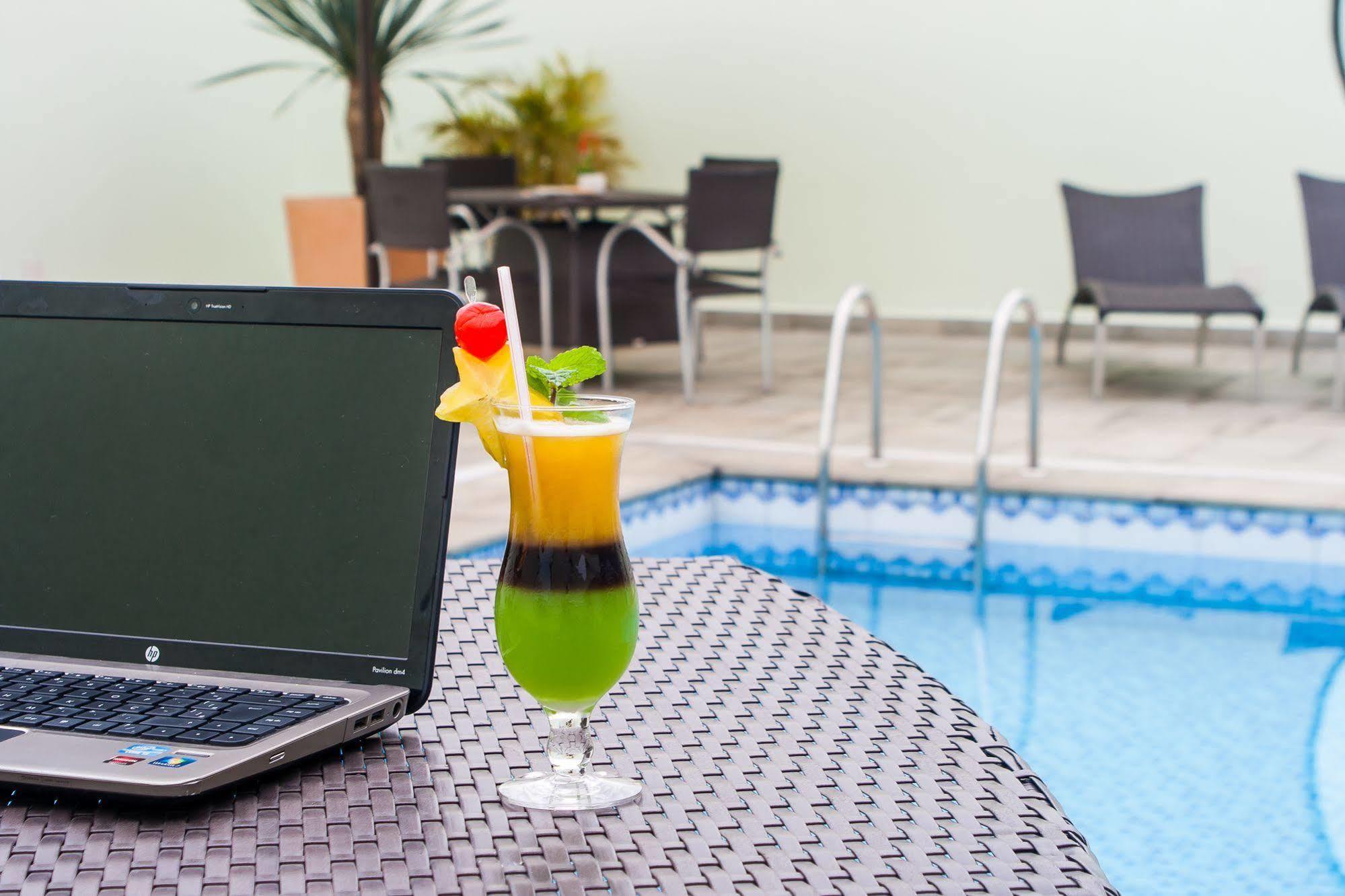 Leques Brasil Escola Otel 3*