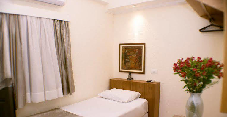 Hotel Rojas 3*