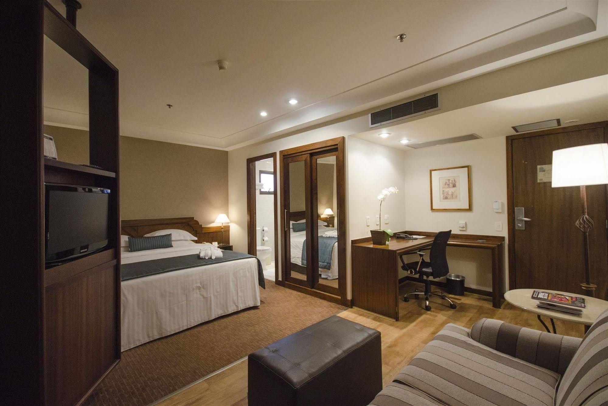 Estanplaza Paulista Otel