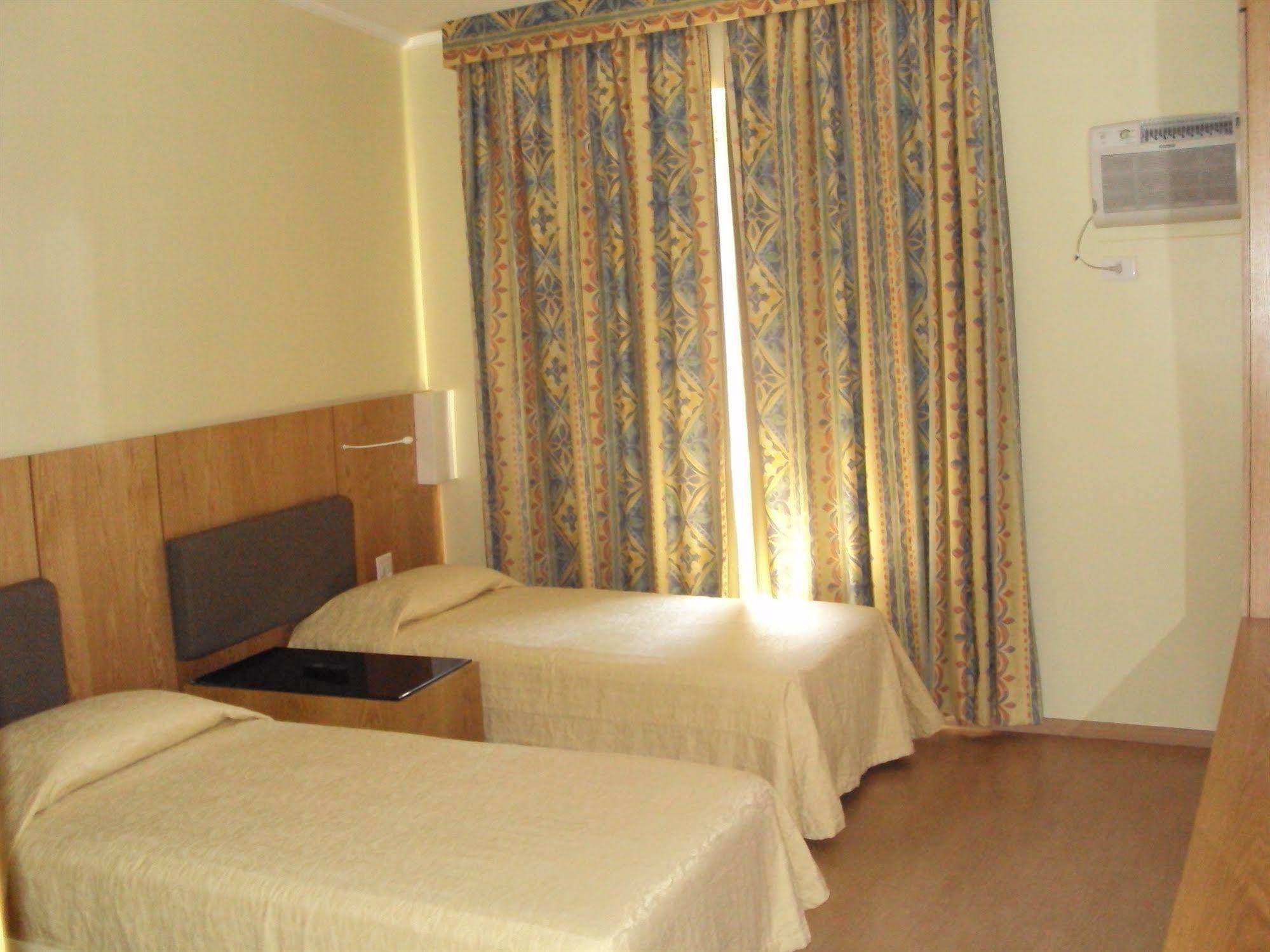 Khách sạn Delplaza Timbiras 3*