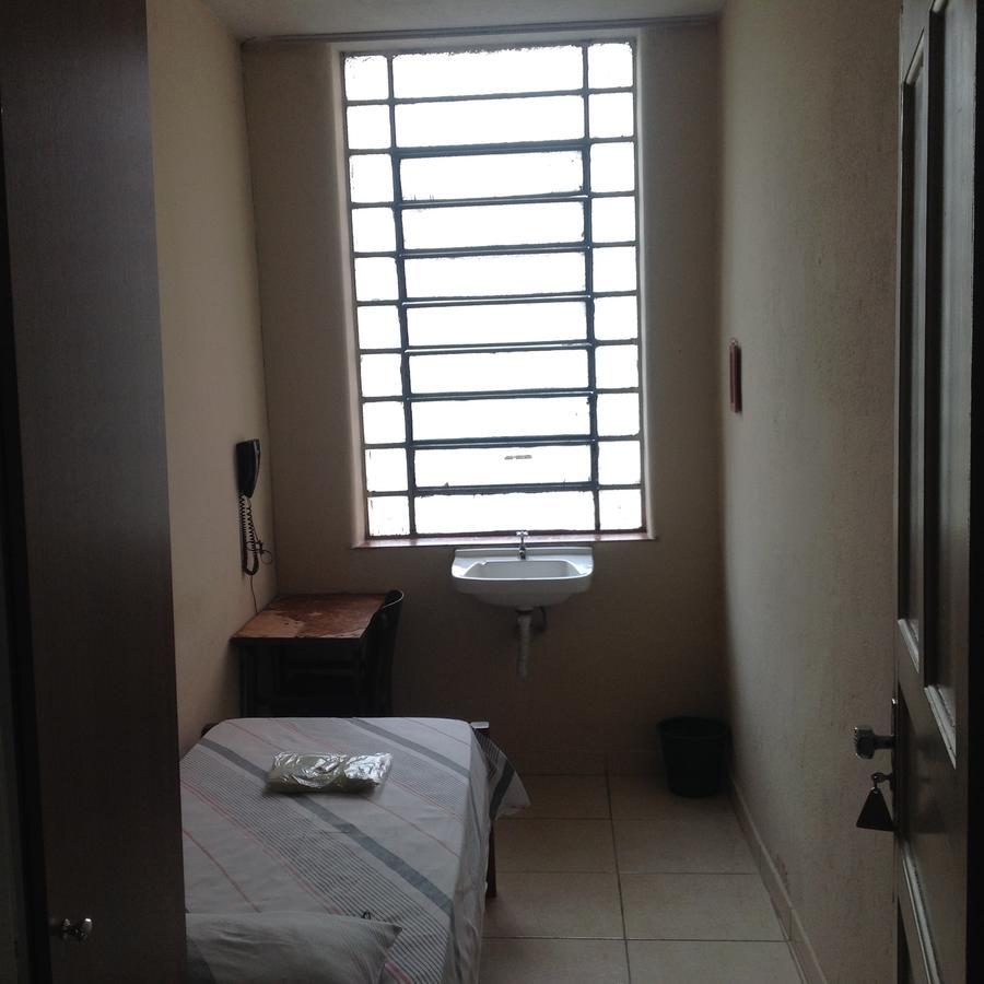 Hotel Chaves - Quartos Individuais 3*