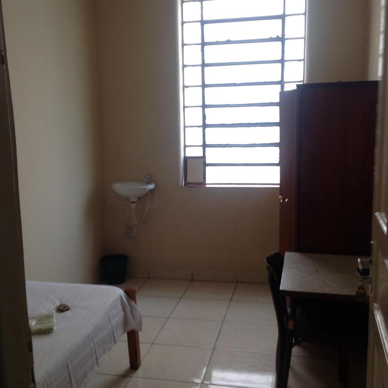 Hotel Chaves - Quartos Individuais 3*